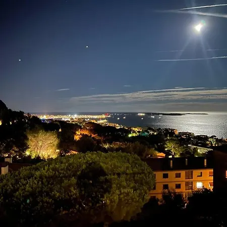 Cannes, Vue Triples Exposition *